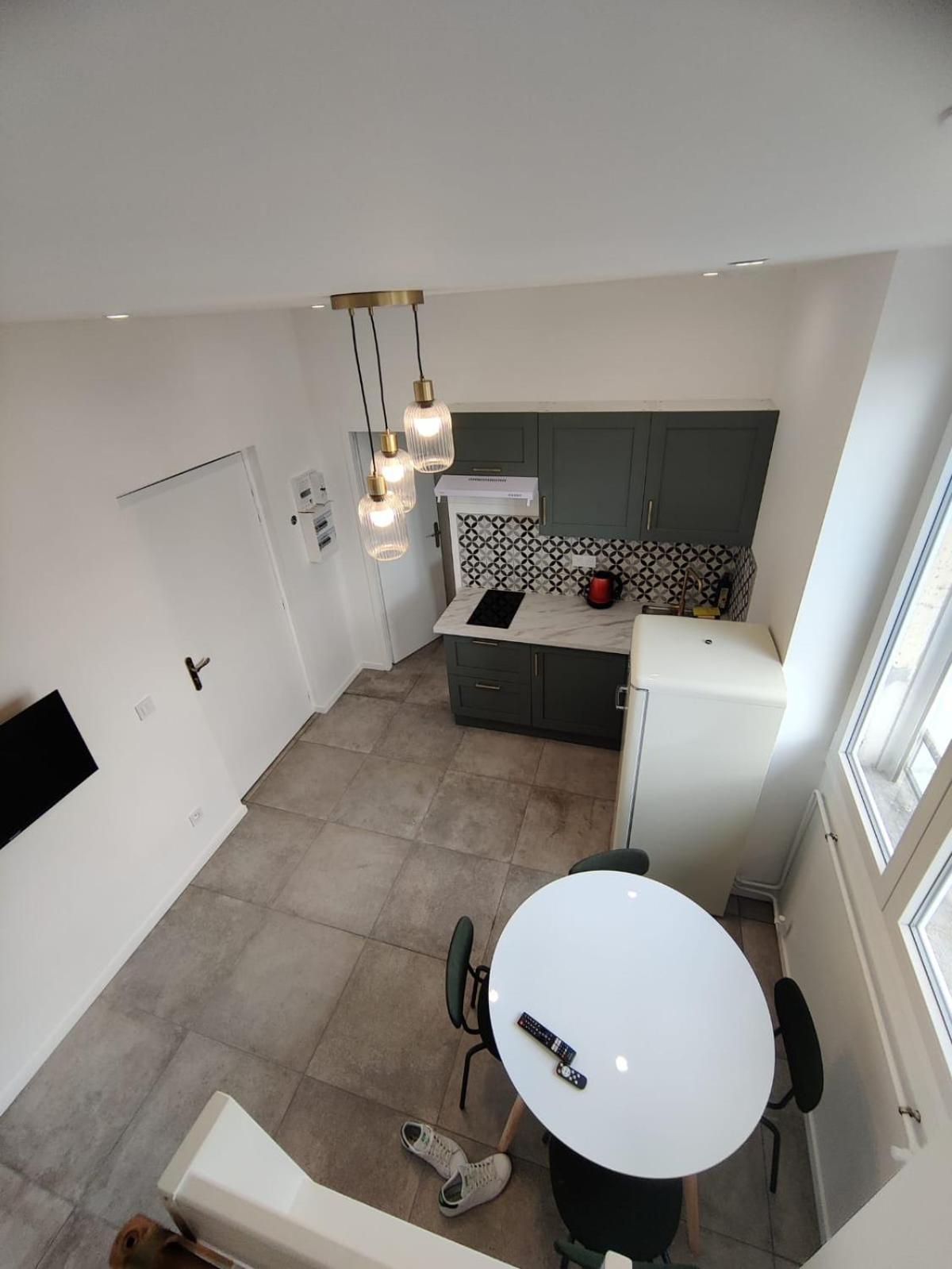 Loft Chic Avec Mezzanine Contemporaine Lejlighed Vénissieux Eksteriør billede